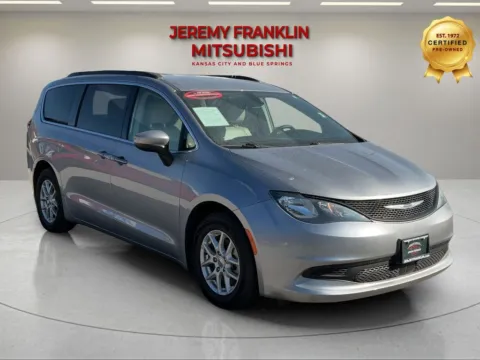 Silver 2021 Chrysler Voyager LXI for sale in Kansas City, MO