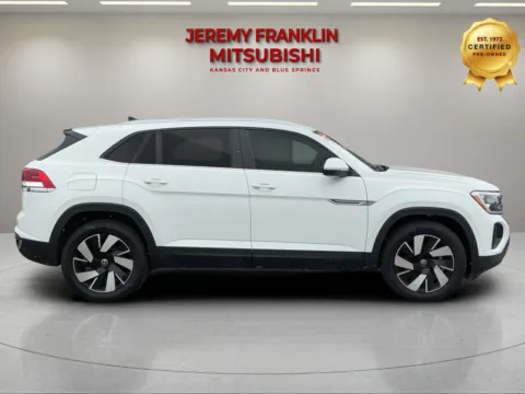 Photos of 2024 Volkswagen Atlas Cross Sport 2.0T SE w/Technology for sale in Kansas City, MO at Jeremy Franklin Mitsubishi