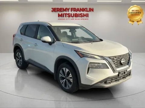 White 2023 Nissan Rogue SV for sale in Kansas City, MO