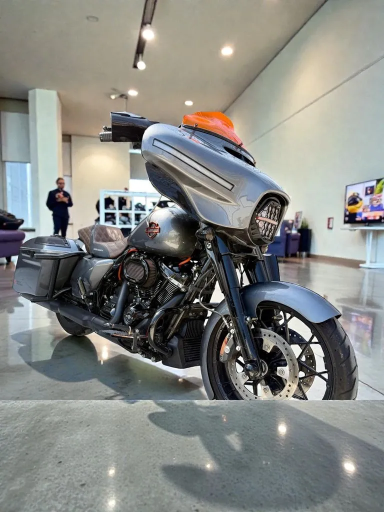 Gray 2021 Harley-Davidson Street Glide Special for sale in Kansas City, MO