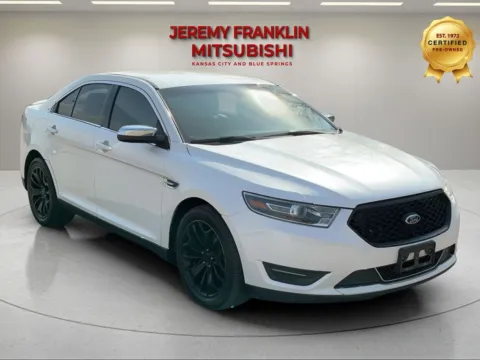 White 2015 Ford Taurus Limited for sale in Kansas City, MO