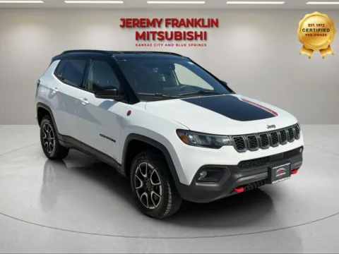 White 2025 Jeep Compass Trailhawk for sale in Kansas City, MO