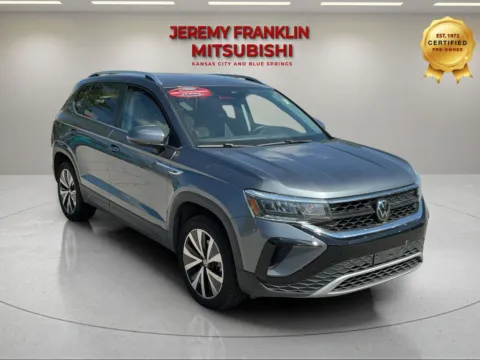 Gray 2024 Volkswagen Taos 1.5T SE for sale in Kansas City, MO