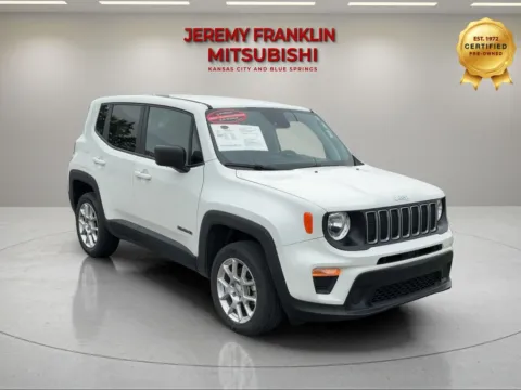 White 2023 Jeep Renegade Latitude for sale in Kansas City, MO