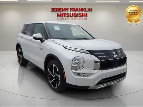 White 2025 Mitsubishi Outlander PHEV SE for sale in Kansas City, MO