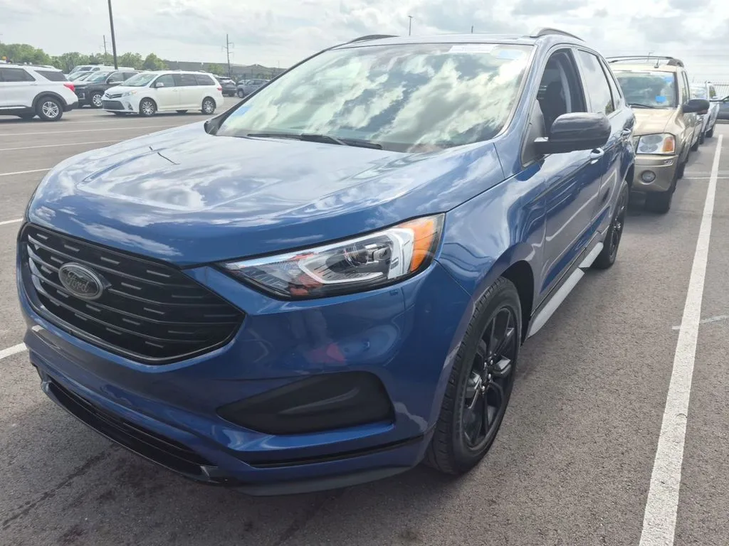 Blue 2022 Ford Edge SE for sale in Kansas City, MO