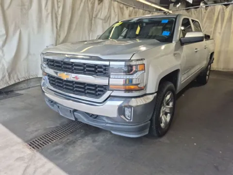 Silver 2018 Chevrolet Silverado 1500 LT for sale in Kansas City, MO