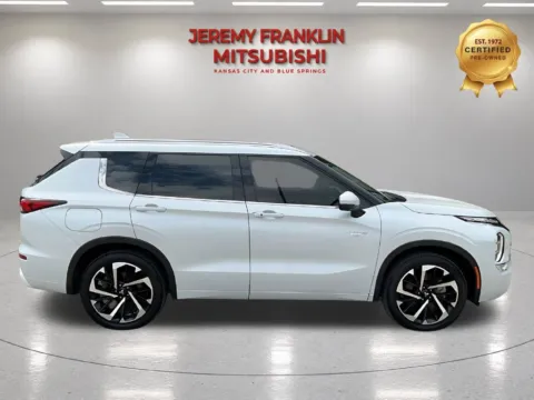 Photos of 2025 Mitsubishi Outlander PHEV SEL Black Edition for sale in Kansas City, MO at Jeremy Franklin Mitsubishi