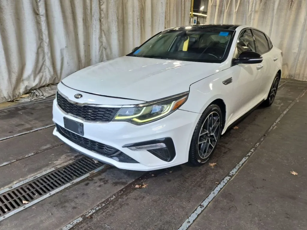White 2020 Kia Optima SE for sale in Kansas City, MO