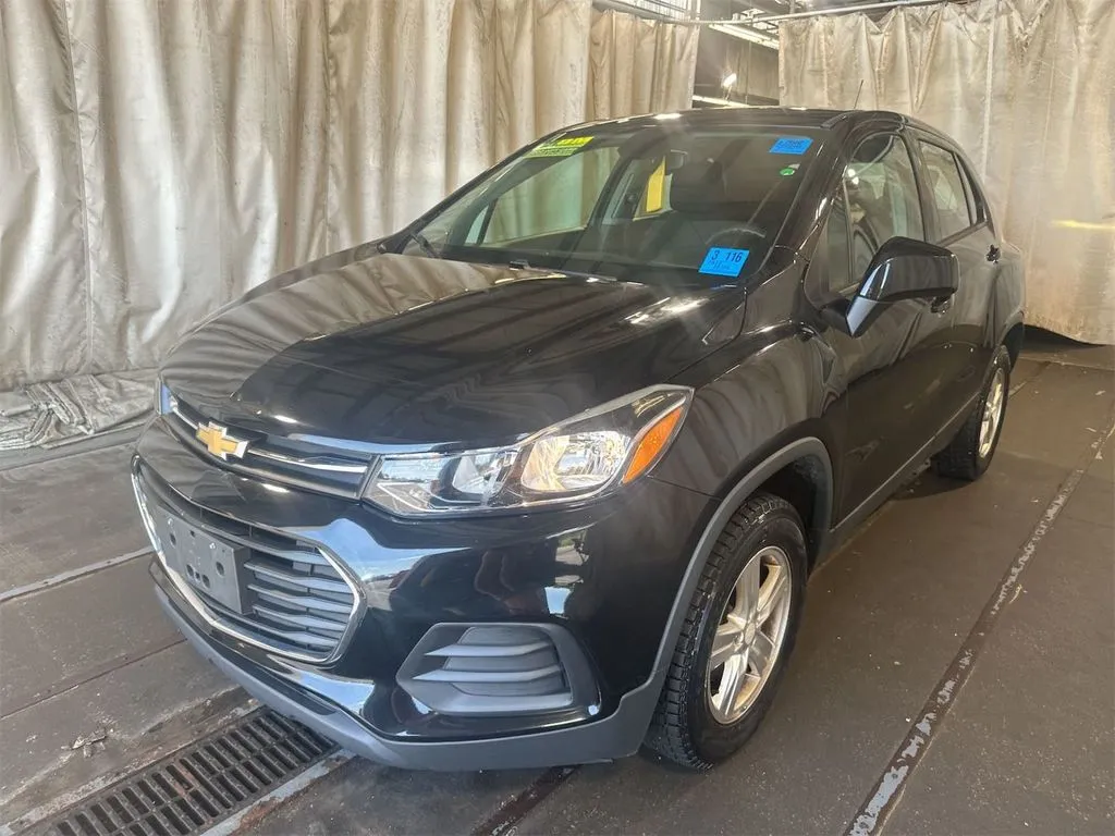 Black 2017 Chevrolet Trax LS for sale in Kansas City, MO