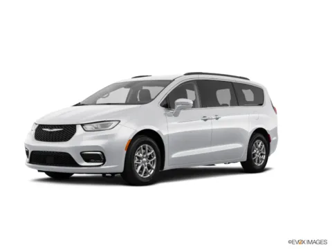 White 2022 Chrysler Pacifica Touring L for sale in Kansas City, MO