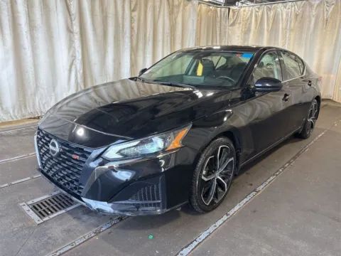 Black 2024 Nissan Altima 2.5 SR for sale in Kansas City, MO