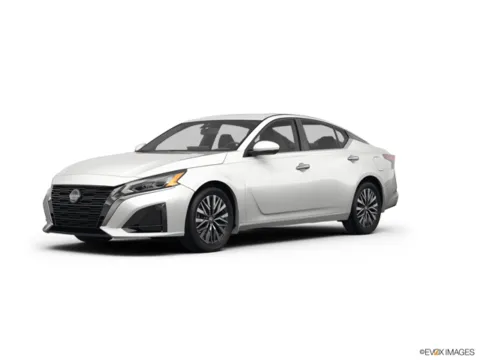 White 2024 Nissan Altima 2.5 SV for sale in Kansas City, MO