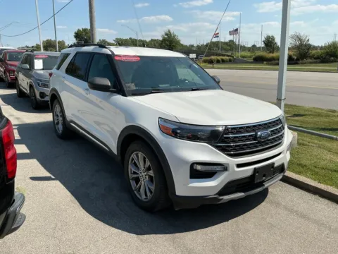 White 2020 Ford Explorer XLT for sale in Kansas City, MO