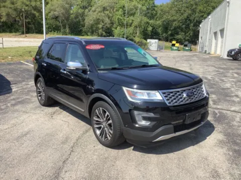 Black 2016 Ford Explorer Platinum for sale in Kansas City, MO