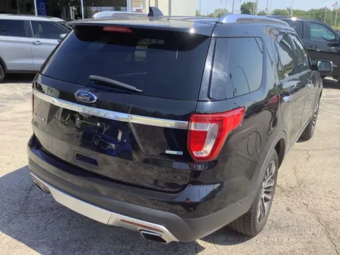More photos of 2016 Ford Explorer Platinum at Jeremy Franklin Mitsubishi, MO