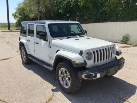 White 2018 Jeep Wrangler Unlimited Sahara for sale in Kansas City, MO