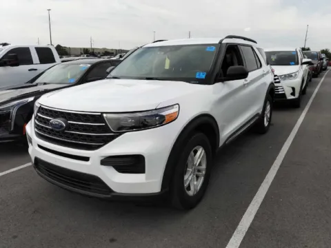 White 2022 Ford Explorer XLT for sale in Kansas City, MO