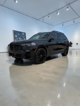 More photos of 2022 BMW X7 M50i at Jeremy Franklin Mitsubishi, MO