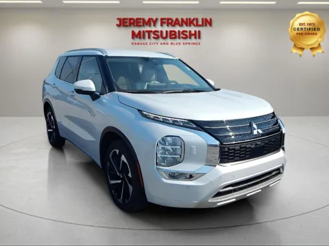 White 2023 Mitsubishi Outlander PHEV SEL for sale in Kansas City, MO
