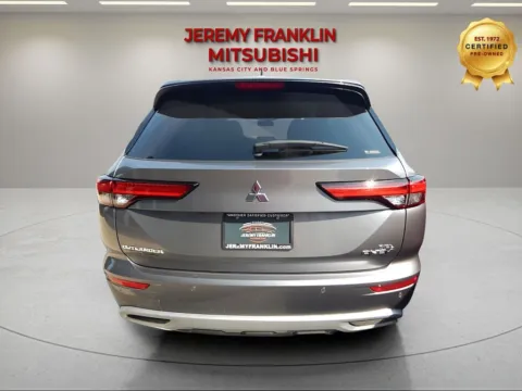 More photos of 2023 Mitsubishi Outlander PHEV SEL at Jeremy Franklin Mitsubishi, MO