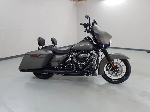 Photos of 2019 Harley-Davidson Street Glide Special for sale in Kansas City, MO at Jeremy Franklin Mitsubishi