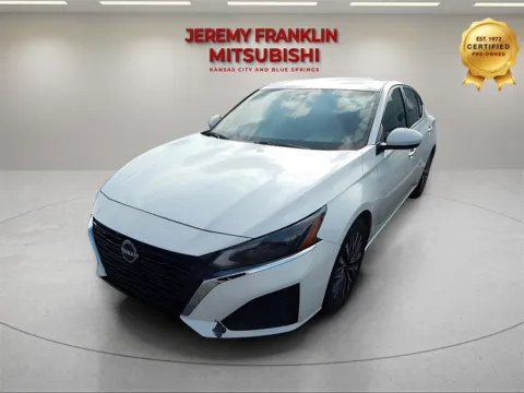 White 2023 Nissan Altima 2.5 SV for sale in Kansas City, MO