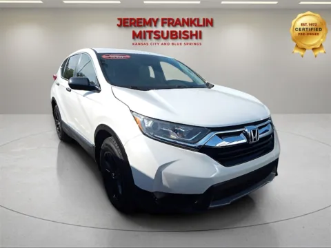 White 2019 Honda CR-V LX for sale in Kansas City, MO