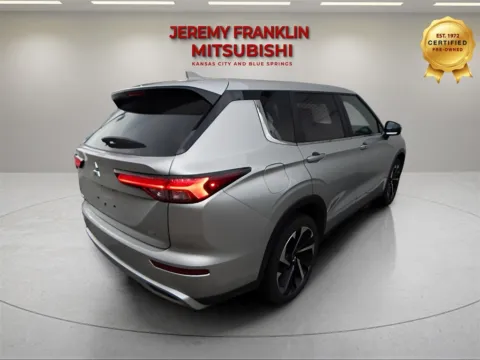 More photos of 2024 Mitsubishi Outlander SE at Jeremy Franklin Mitsubishi, MO