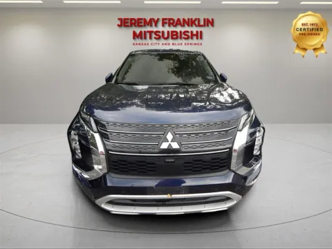 Photos of 2024 Mitsubishi Outlander SE for sale in Kansas City, MO at Jeremy Franklin Mitsubishi