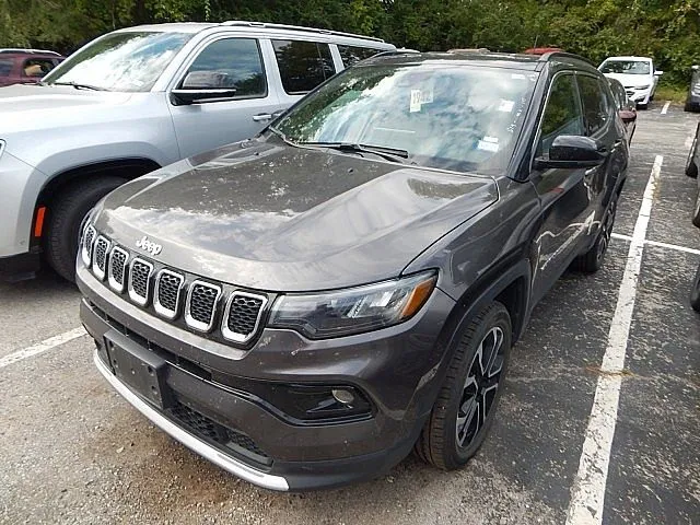 Gray 2024 Jeep Compass Limited for sale in Kansas City, MO