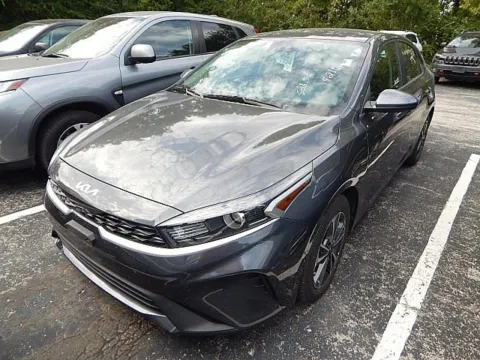 Gray 2024 Kia Forte LXS for sale in Kansas City, MO