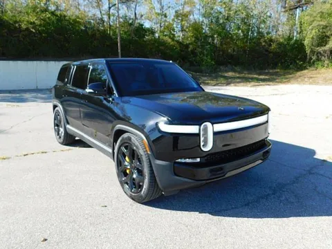 Black 2023 Rivian R1S Adventure for sale in Kansas City, MO