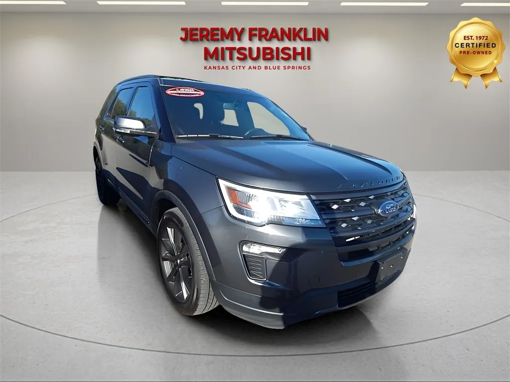 Gray 2018 Ford Explorer XLT for sale in Kansas City, MO