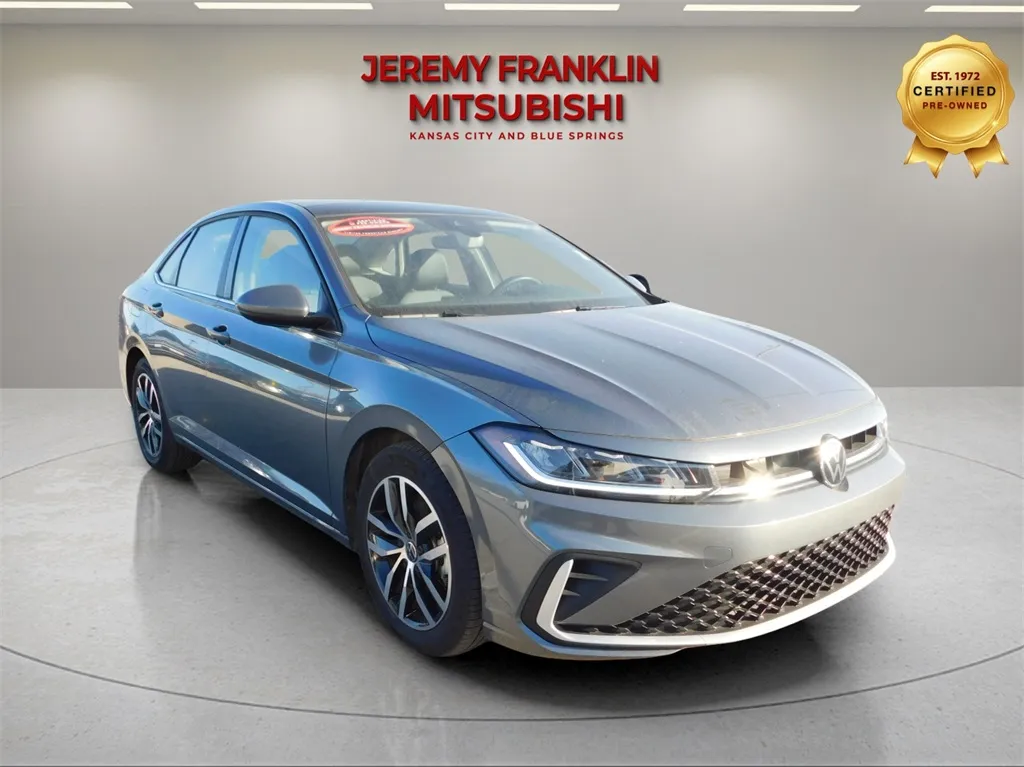 Gray 2025 Volkswagen Jetta 1.5T SE for sale in Kansas City, MO