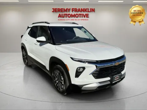 White 2025 Chevrolet TrailBlazer LT for sale in Blue Springs, MO