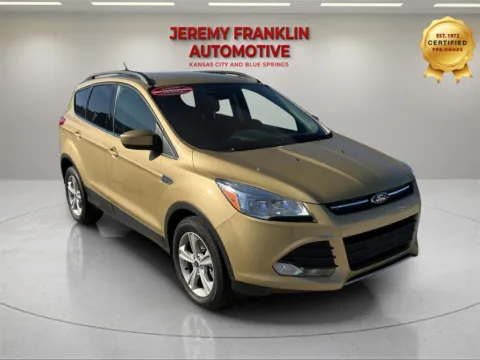 Gold 2015 Ford Escape SE for sale in Blue Springs, MO