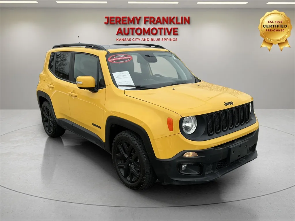 Yellow 2018 Jeep Renegade Altitude for sale in Blue Springs, MO