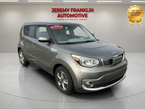 Silver 2017 Kia Soul EV Plus for sale in Blue Springs, MO
