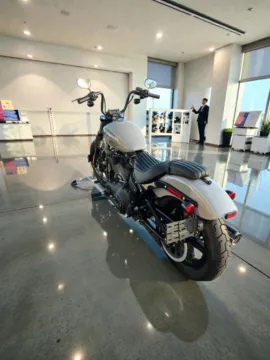 More photos of 2024 Harley-Davidson FXBBS Street Bob at Jeremy Franklin Automotive of Blue Springs, MO