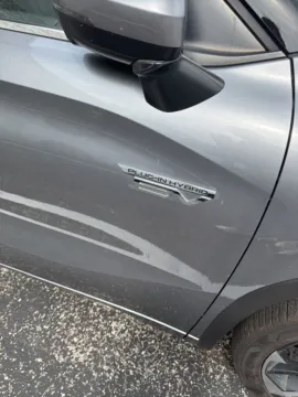 More photos of 2023 Mitsubishi Outlander PHEV SEL at Jeremy Franklin Automotive of Blue Springs, MO