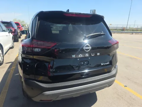 More photos of 2023 Nissan Rogue SV at Jeremy Franklin Automotive of Blue Springs, MO