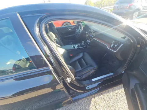 More photos of 2023 Volvo S60 Recharge Plug-In Hybrid T8 Plus Dark Theme at Jeremy Franklin Automotive of Blue Springs, MO