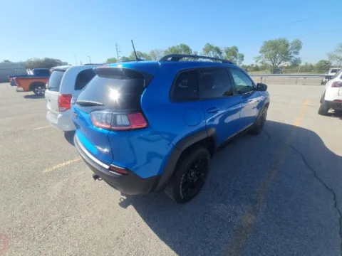More photos of 2020 Jeep Cherokee Trailhawk at Jeremy Franklin Automotive of Blue Springs, MO