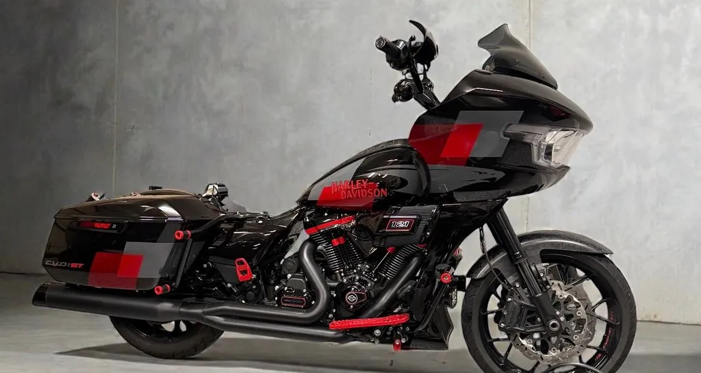 Black 2025 Harley-Davidson Road Glide CVO ST for sale in Blue Springs, MO