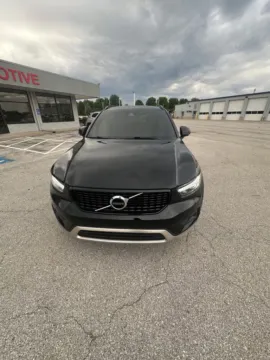 Photos of 2021 Volvo XC40 R-Design for sale in Blue Springs, MO at Jeremy Franklin Automotive of Blue Springs