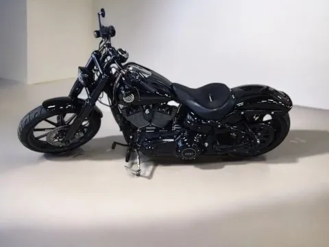Blue 2015 Harley-Davidson Street Glide CVO for sale in Blue Springs, MO