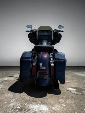More photos of 2015 Harley-Davidson Street Glide CVO at Jeremy Franklin Automotive of Blue Springs, MO