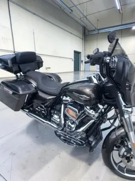 Photos of 2021 Harley-Davidson Street Glide 107 for sale in Blue Springs, MO at Jeremy Franklin Automotive of Blue Springs