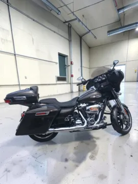 Unknown 2021 Harley-Davidson Touring Street Glide for sale in Blue Springs, MO